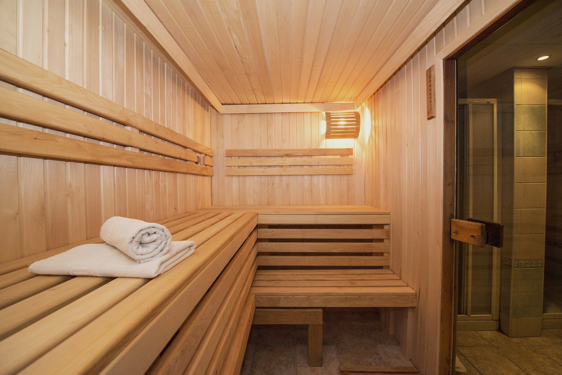 Pros & Cons Of Saunas & Safety Tips For Kids